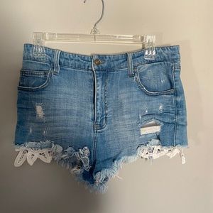 Blue laced pocket Jean shorts